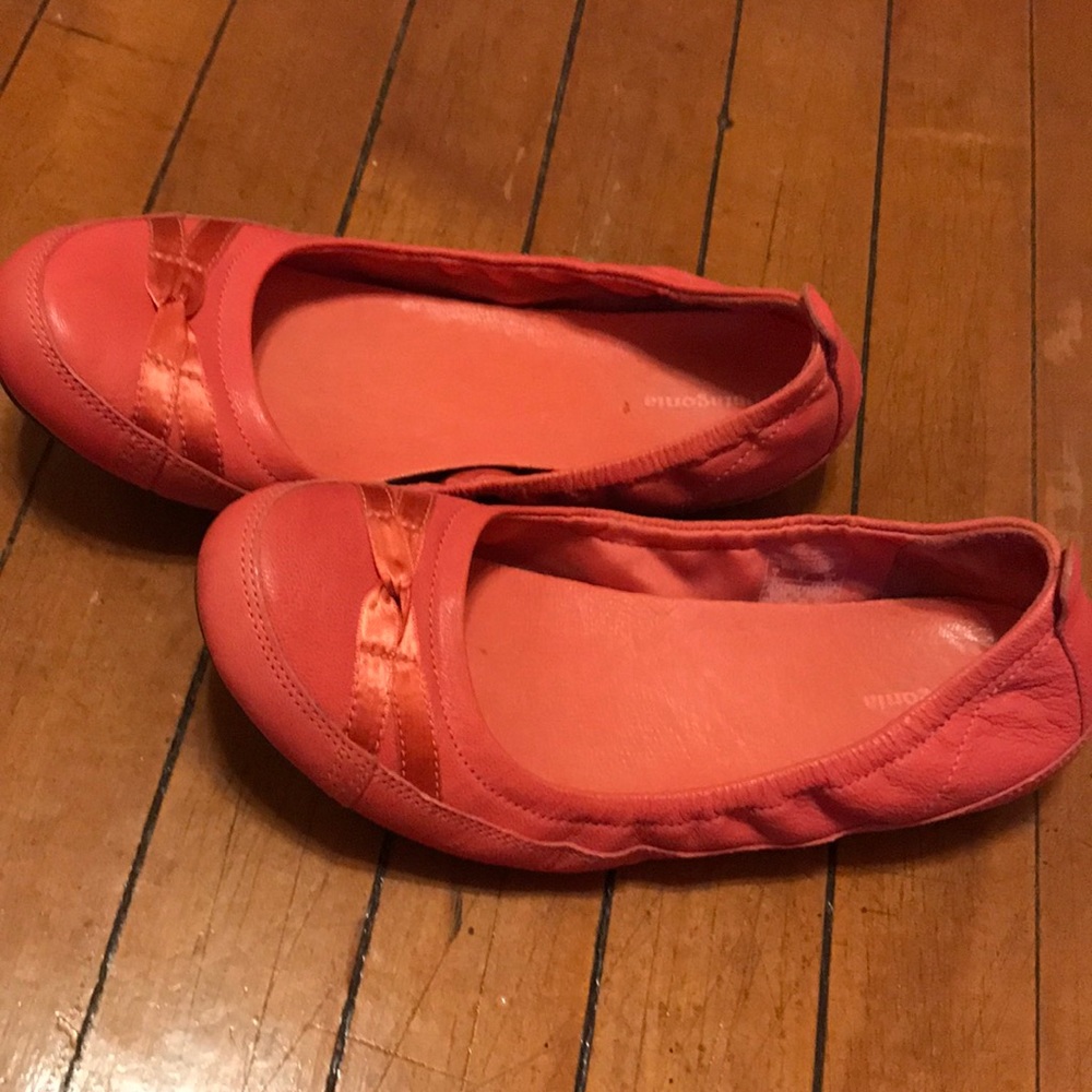Patagonia coral shoes, size 7.
